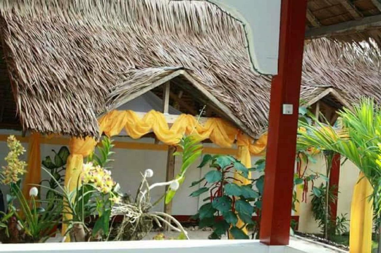 Traville Huts Palm Beach Inn Panglao Exterior photo